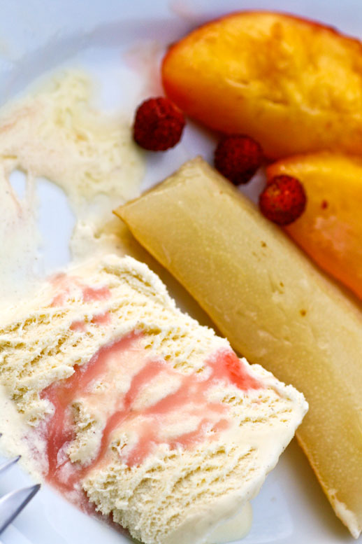 Name:  dessert-gegrillt.jpg
Hits: 28
Gre:  73,2 KB