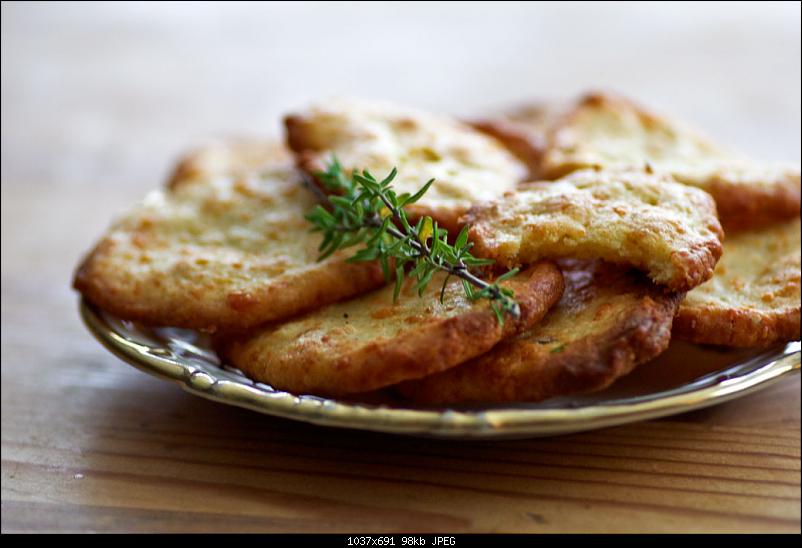 Klicken Sie auf die Grafik fr eine grere Ansicht 

Name:	thymian-parmesan-zitronen-cracker-web.jpg 
Hits:	107 
Gre:	98,4 KB 
ID:	14466