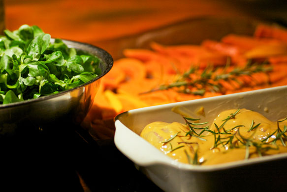 Name:  Senf-Ahornsirup-Huhn-mit-Krbis-und-Feldsalat.jpg
Hits: 41
Gre:  43,7 KB