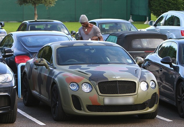 Name:  Mario-Balotelli-Wraps-Bentley-Continental-GT-in-Camouflage-01.jpg
Hits: 107
Gre:  248,3 KB