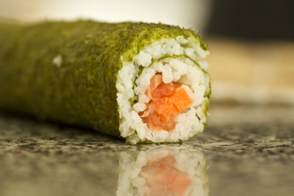 Name:  Sushi-seitlicher-Anschnitt.jpg
Hits: 38
Gre:  33,2 KB