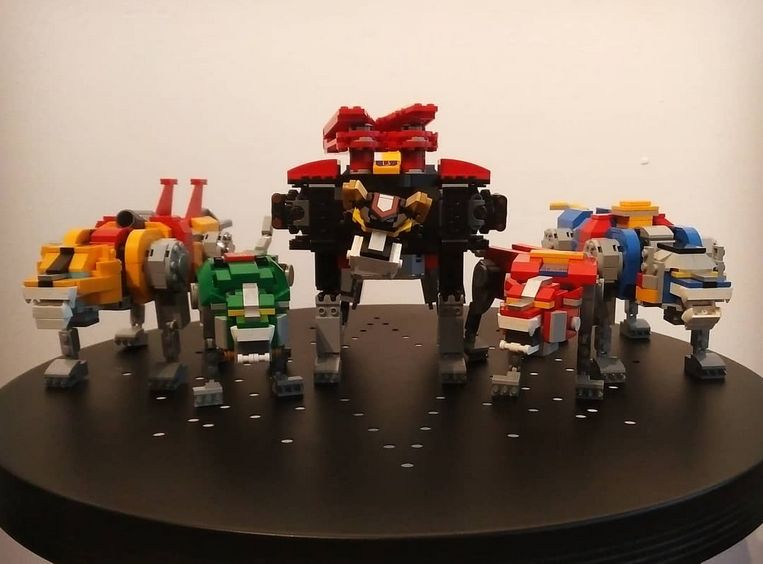 Name:  legovoltron01.jpg
Hits: 1012
Gre:  46,5 KB